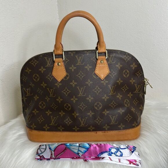 💯Authentic Louis Vuitton Monogram Alma Hand bag🍀 - Picture 11 of 17